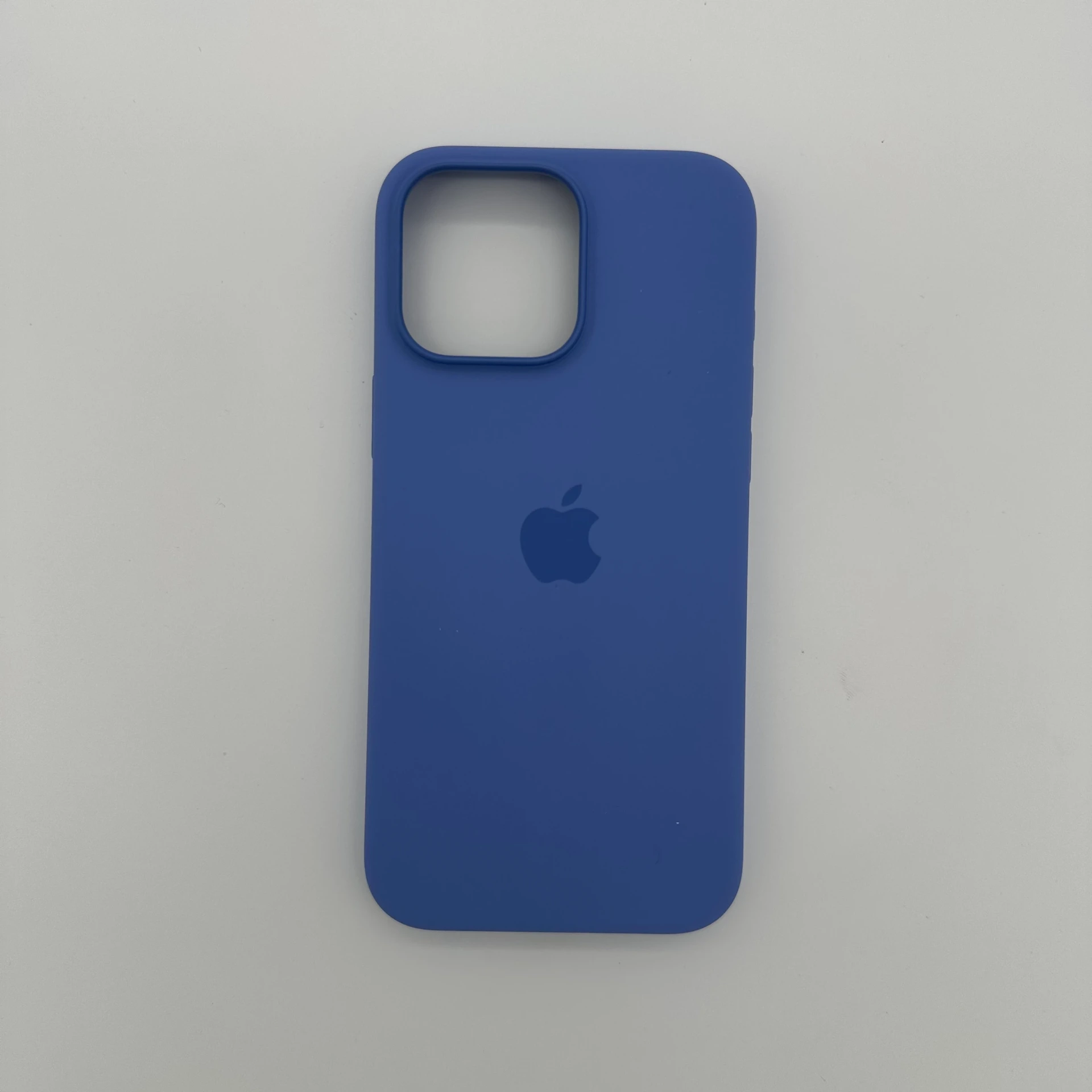 Genuine and new - Apple iPhone 16 Pro Max Silicone Case with MagSafe - Periwinkle