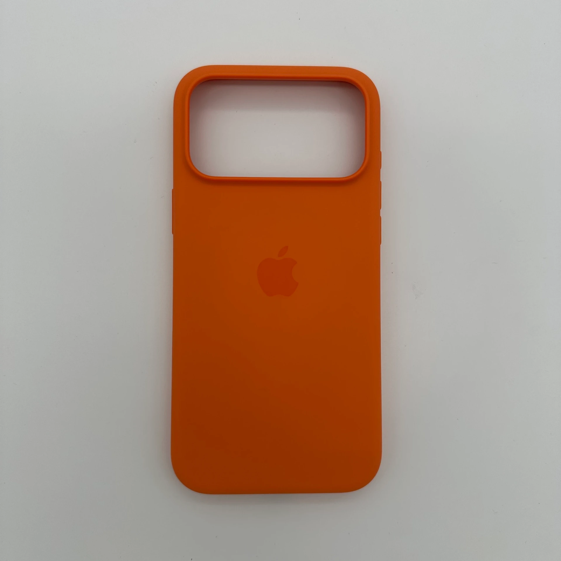 Genuine and new - Apple Silicone Case with MagSafe for iPhone 17 Pro Max - Orange -