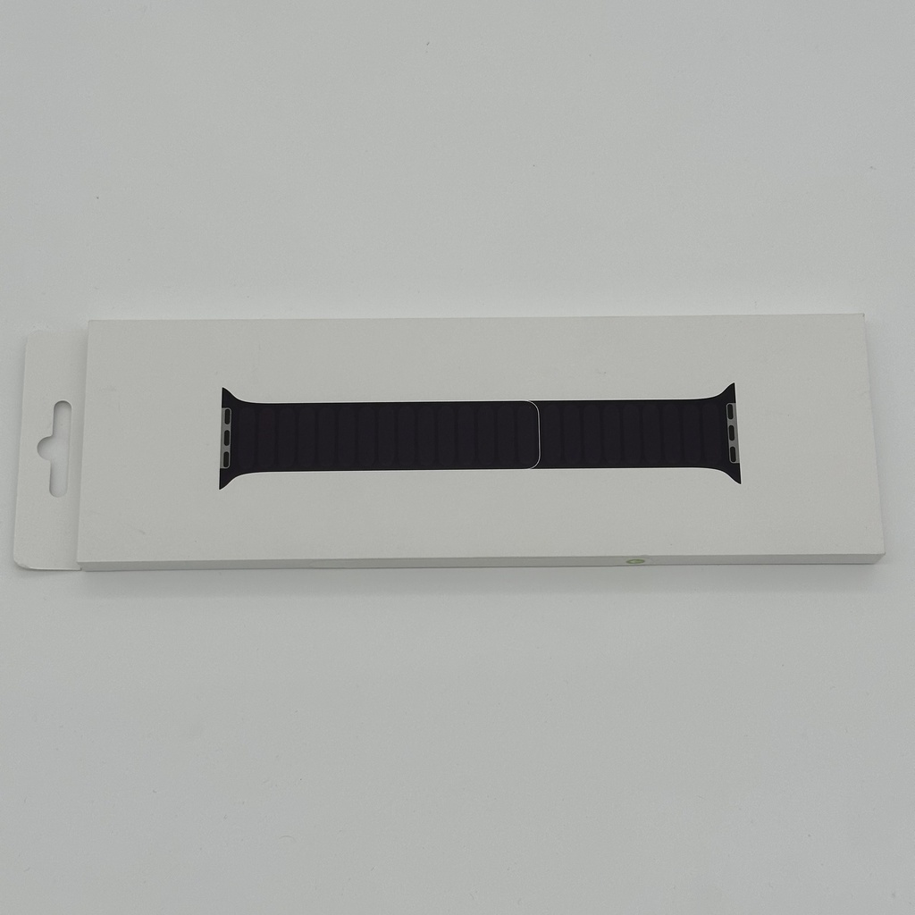 Apple Watch 42mm Blackberry Magnetic Link - S/M